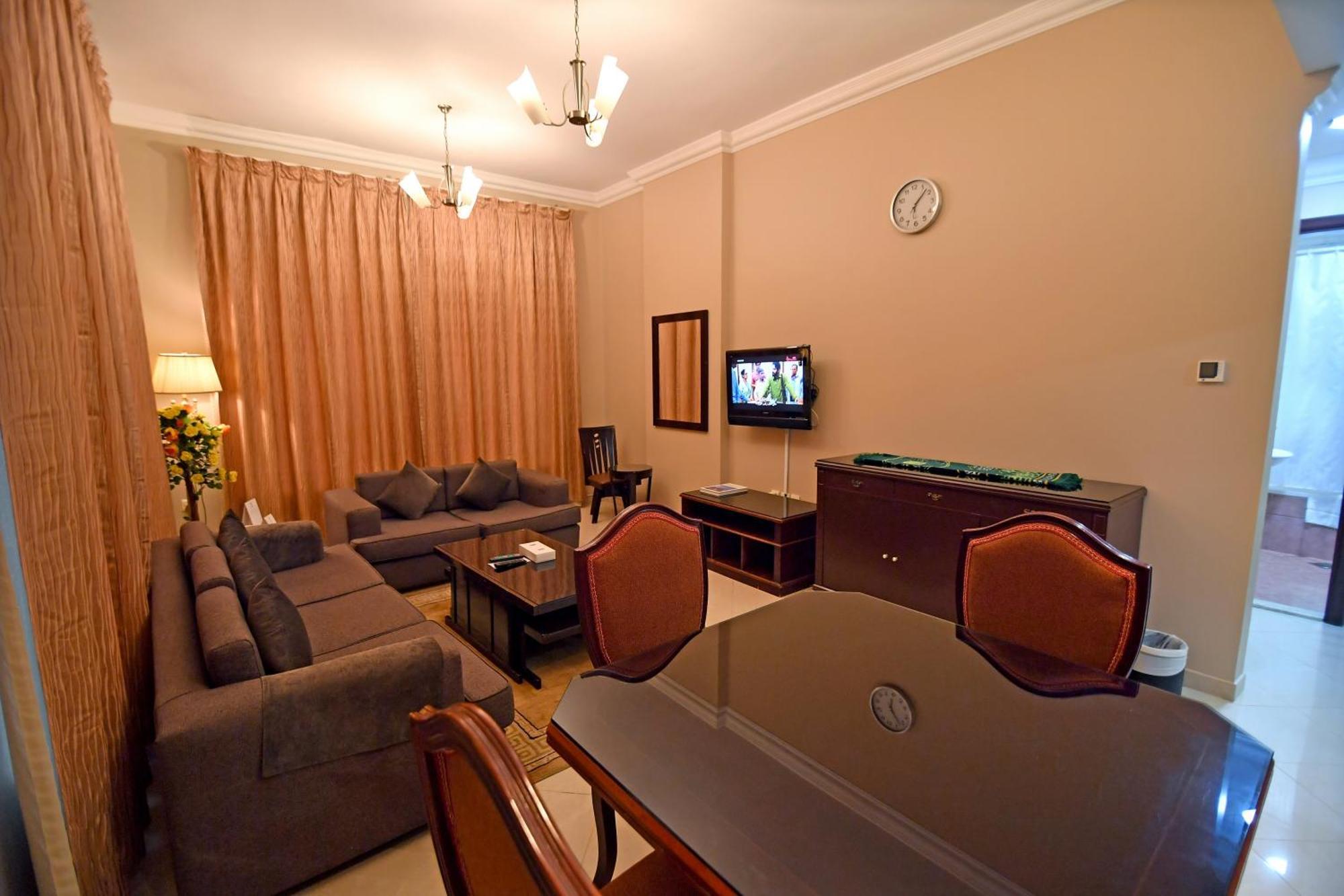 เอ็มมิเรท สตาร์ โฮเต็ล อพาร์ทเม้นท์ ซาร์จาฮ์ Aparthotel ชาร์จาห์ ภายนอก รูปภาพ